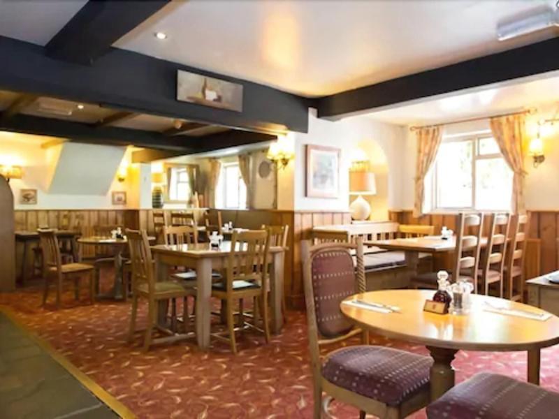 The White Hart, Wroughton Bed & Breakfast Swindon Ngoại thất bức ảnh