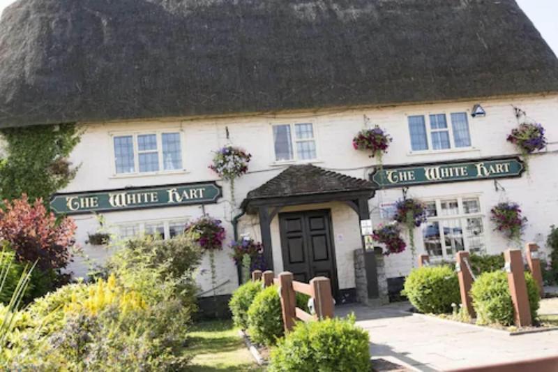 The White Hart, Wroughton Bed & Breakfast Swindon Ngoại thất bức ảnh